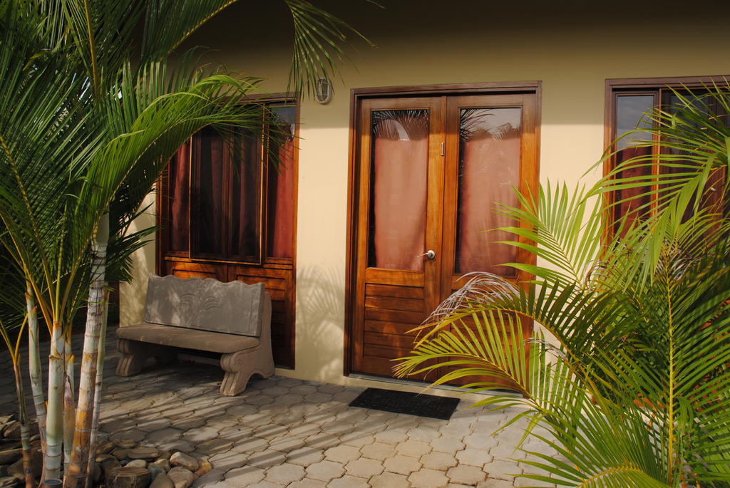 Soma Surf Resort Tola Buitenkant foto