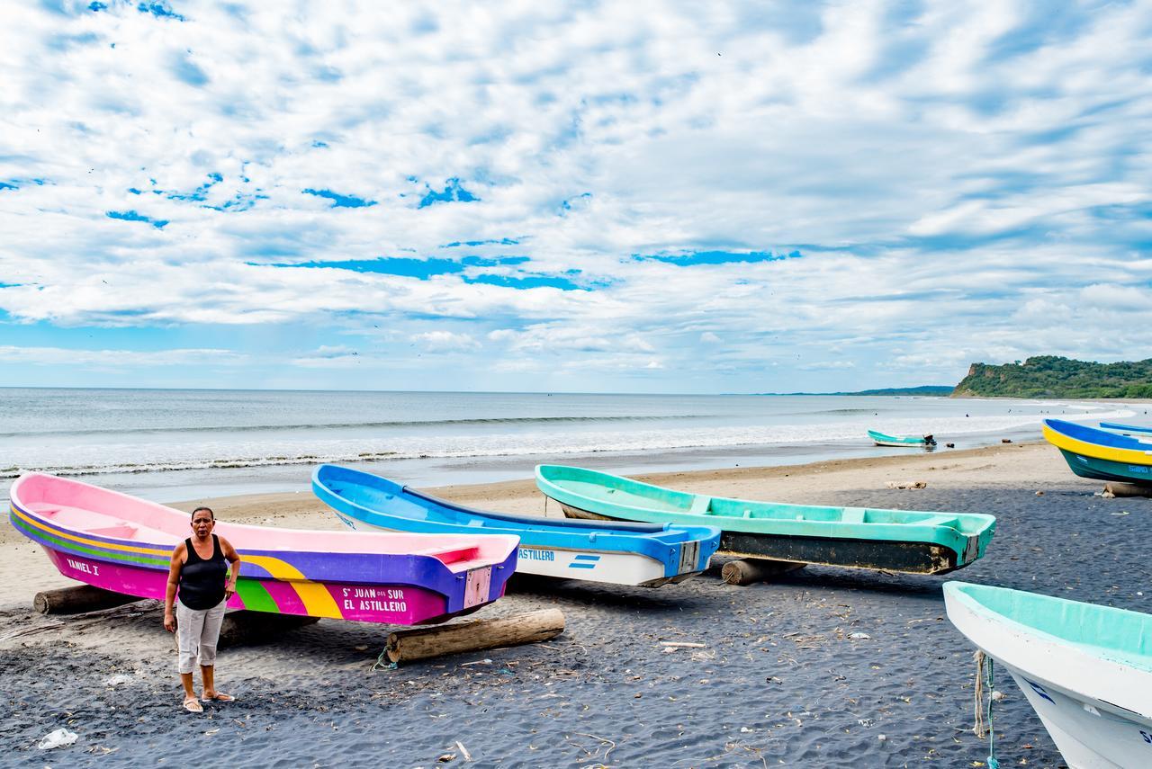 Soma Surf Resort Tola Buitenkant foto