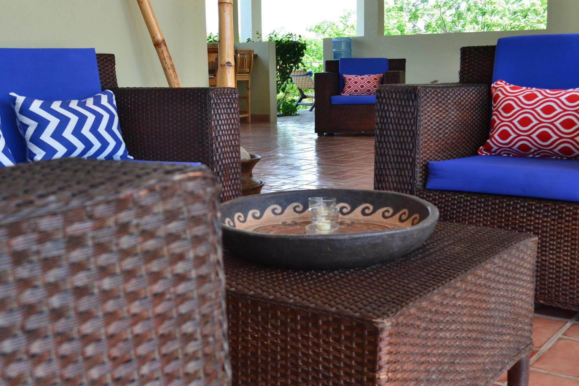 Soma Surf Resort Tola Buitenkant foto